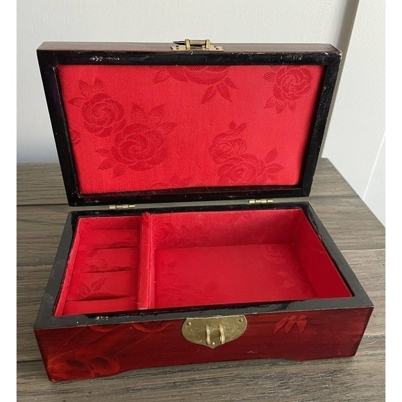 EUC, Vintage Chinese Lacquer Redwood Floral Jewelry Box - Picture 2 of 5